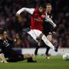 Liga mistrů: Arsenal - AC Milán (Alex Oxlade-Chamberlain, van Bommel)