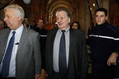 Syn Mitterranda je před soudem. Kvůli prodeji zbraní