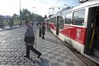 Poškozené koleje omezily v Praze 6 tramvajovou dopravu