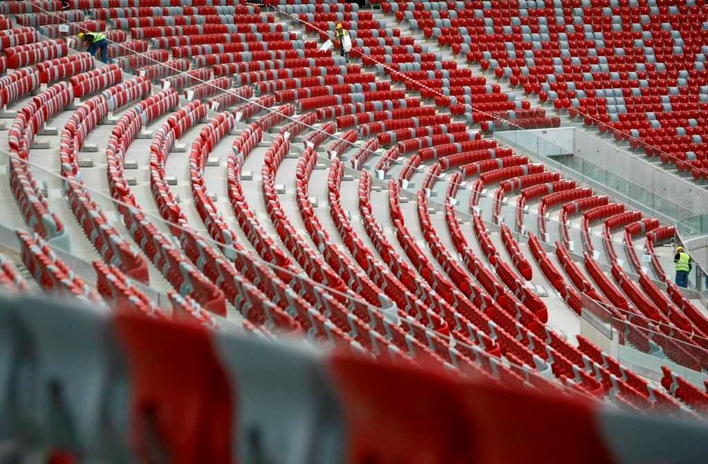 Národní stadion ve Varšavě: Inspekce Platiniho