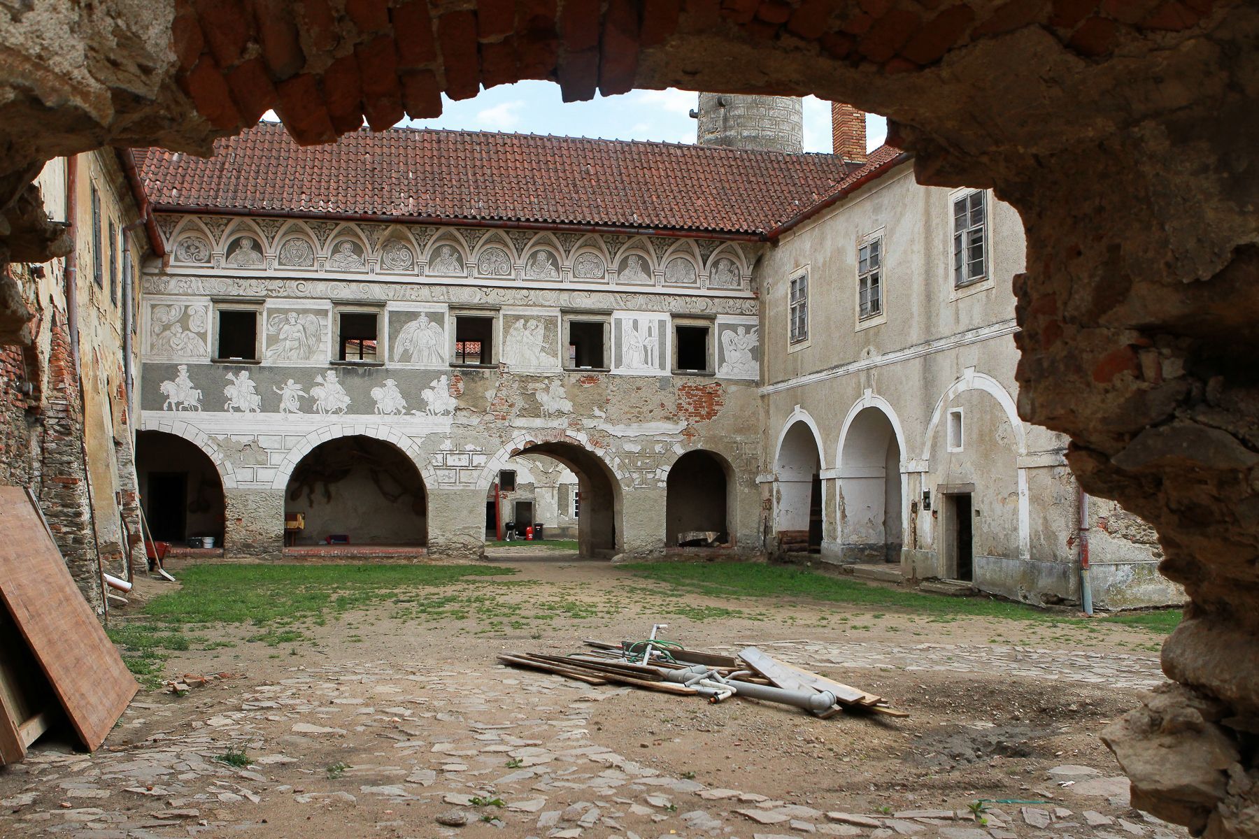Zámek a obec Červená Řečice