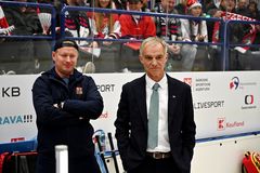 Jsme to ale šikovnej národ! Film Neporazitelní oslavuje para hokejisty a dojímá