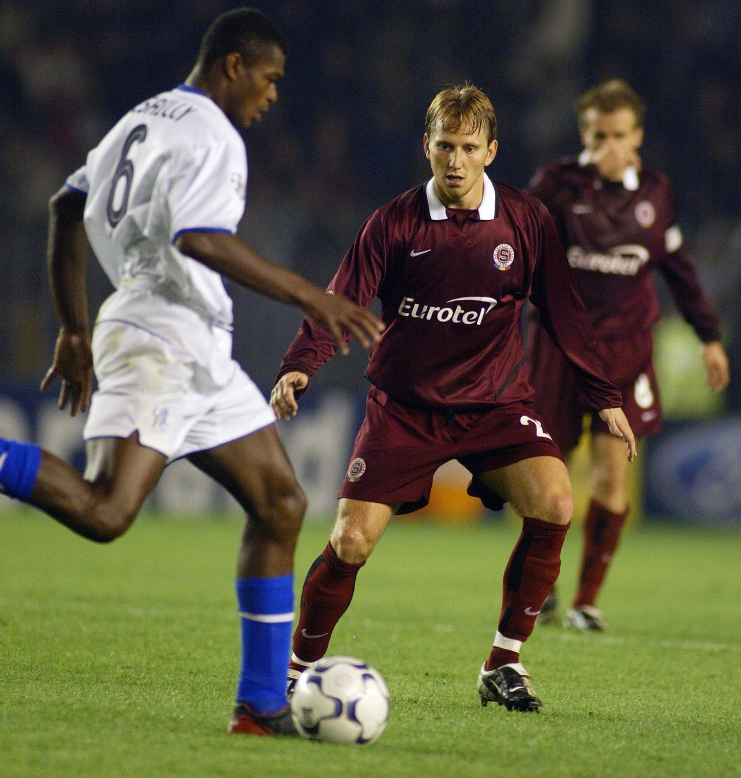 LM Sparta Praha - Chelsea, září 2003: Tomáš Jun - Marcel Desailly
