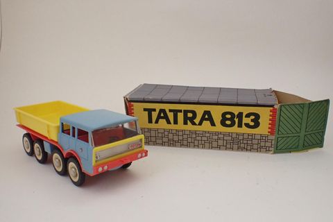 Tatra 813 hračka aukce