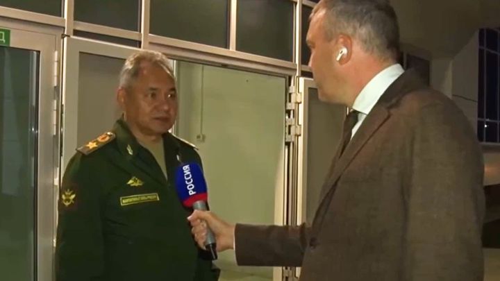 Redaktor se Šojgua zeptal, zda Rusko vyhraje. Za reakci ho Putin asi nepochválí