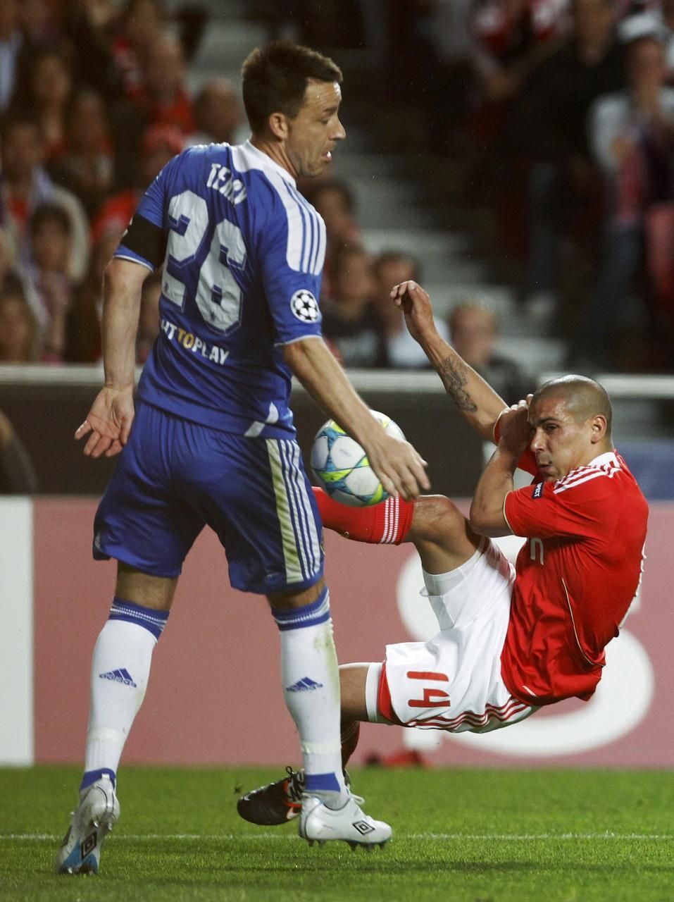 Liga mistrů: Benfica - Chelsea (Terry, Pereira)
