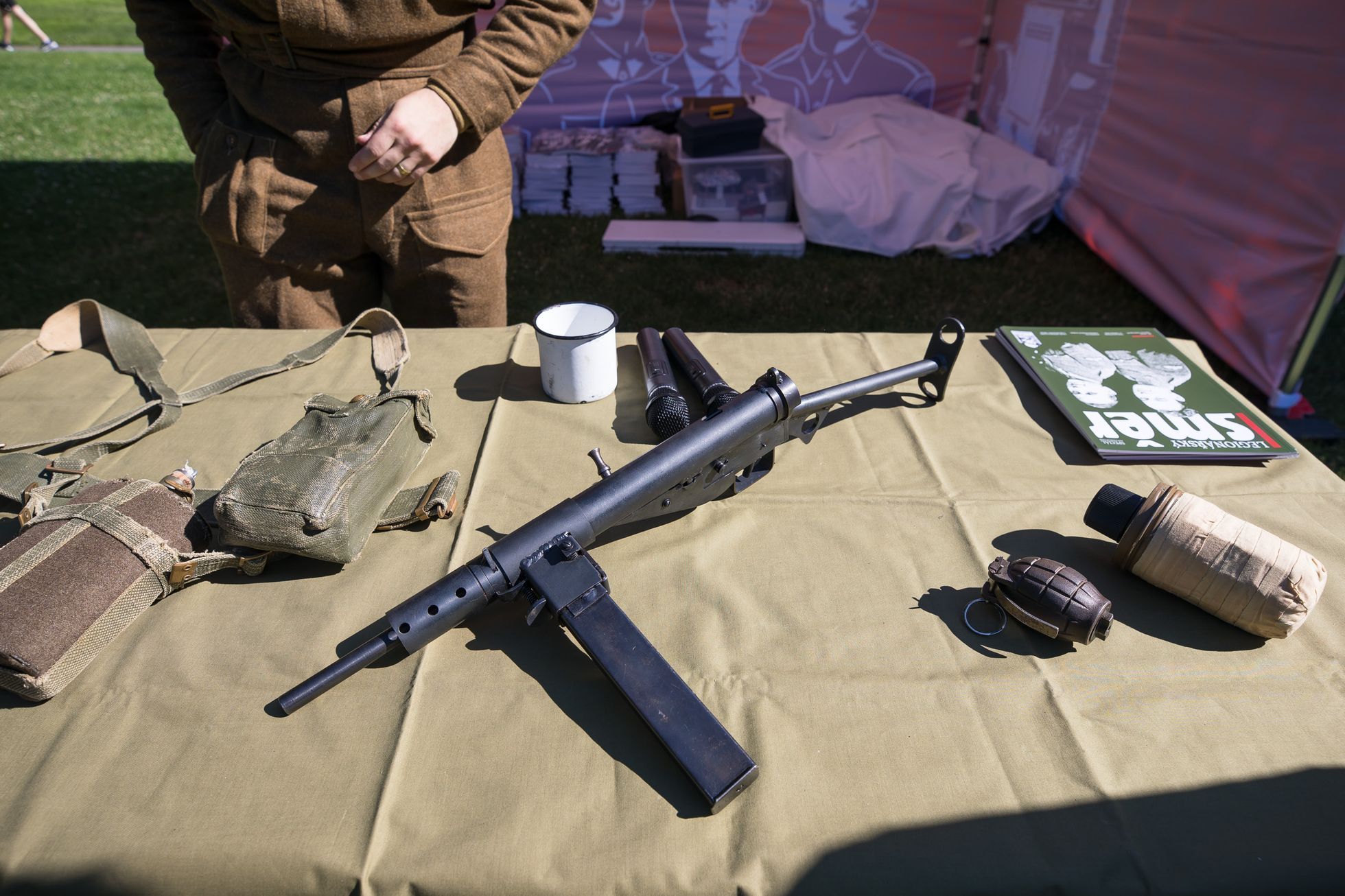 Československá obec legionářská na Karlově náměstí, vojenský tábor pro děti, výročí boje paraštistů v Resslově ulici