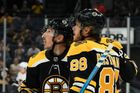 hokej, příprava na NHL 2019/2020, Boston - Philadelphia, David Pastrňák a Brad Marchand