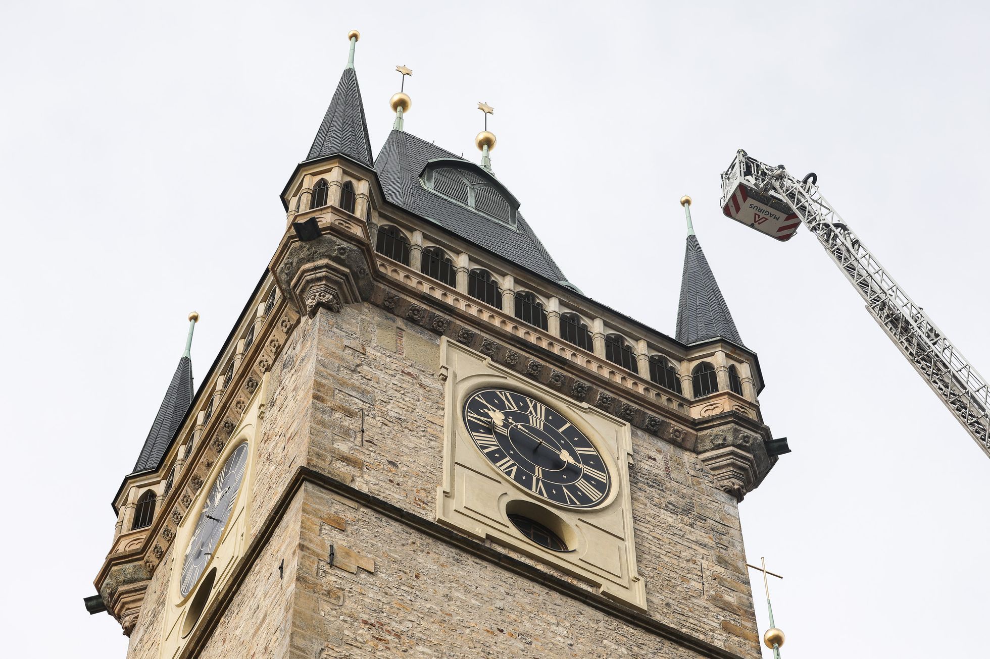 Hasičské cvičení Staroměstská radnice, orloj, Petřín, hasiči, požární cvičení, hasičský záchranný sbor, požár, evakuace