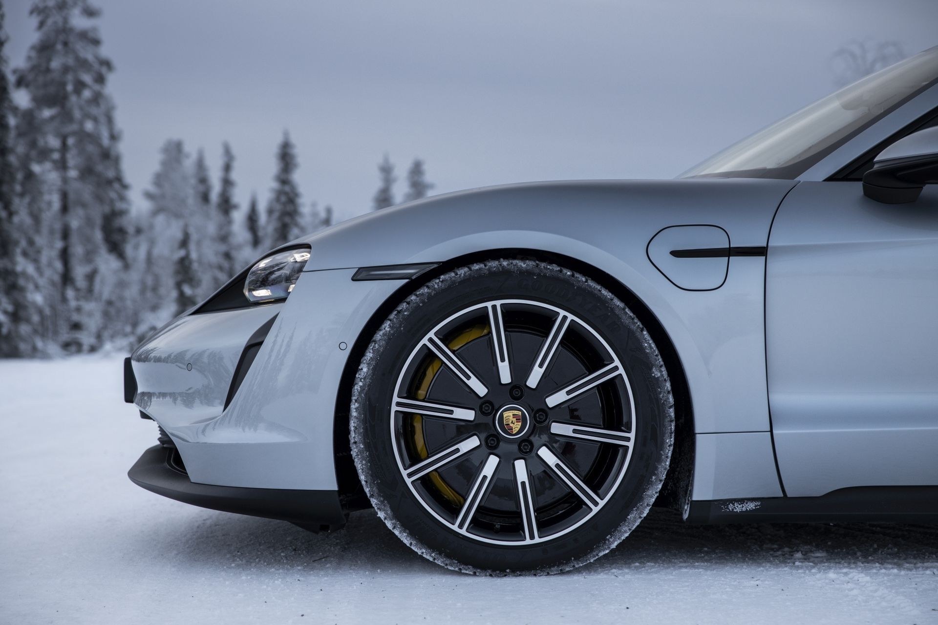 Porsche Taycan 4S