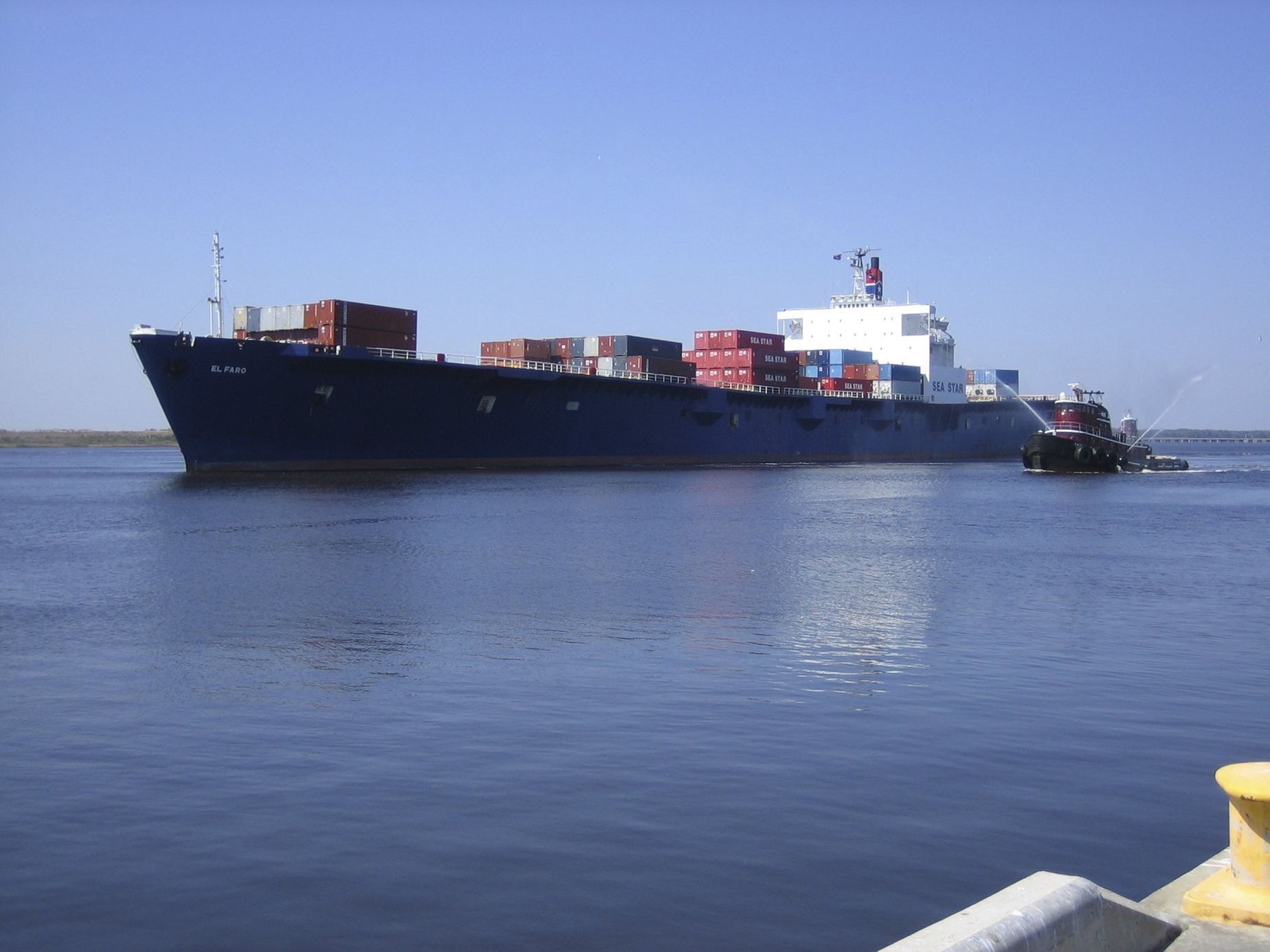 Hurikán Joaquin loď Handout photo of the El Faro, the 735 foot cargo ship with 33 crew aboard reported to be caught in Hurricande Joaquin
