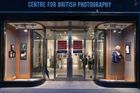Koncem ledna letošního roku bylo otevřeno nové Centrum pro britskou fotografii v Londýně. Vedle Photographer’s Gallery se tak jedná o druhé významné centrum zaměřené na soudobá fotografická umění. Vstup je zdarma.