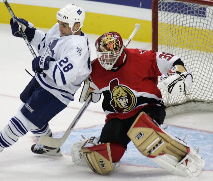 Tie Domi a Dominik Hašek, Toronto proti Ottawě 2005