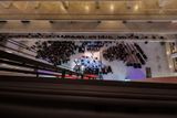 Pražská komorní filharmonie završila oslavy stého výročí založení republiky velmi netradičně. Po hudebních exkurzech do roku 1918, 1938, 1968 a 1988 se vydala do budoucnosti. A zkusila si představit, jak to bude s hudbou za sto let.