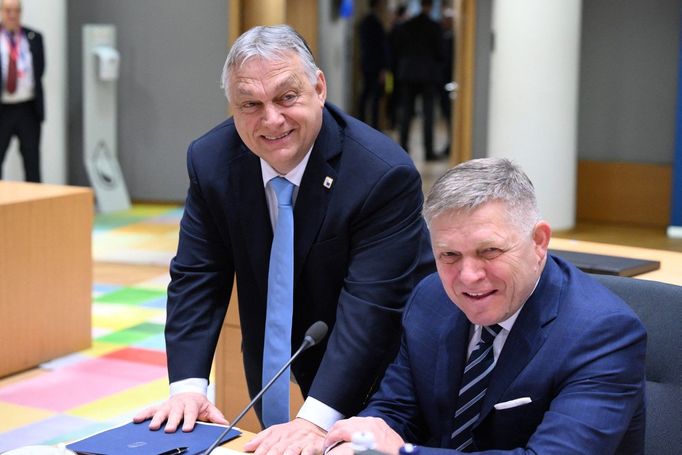 Premiéři Maďarska a Slovenska Viktor Orbán a Robert Fico na summitu Evropské rady 22. března 2024