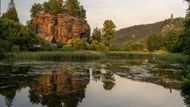 Přestože krajina sousedí s oblastí České Švýcarsko, spolku DMO Lužické a Žitavské hory se turismus daří držet na uzdě. "V rozvoji turismu jsme opatrní, osobně mám ty hory ráda a nechci z nich vytvořit druhý Bedřichov nebo druhé Hřensko. V rámci komunikace s obcemi, podnikateli a neziskovými organizacemi jsme si hned na začátku nastavili, že sice chceme ulehčit přetíženému Českému Švýcarsku, ale zároveň si chceme udržet určité tajemno, tedy to, že tu oblast moc lidí nezná," říká šéfka spolku Marie Kárová, která má na starosti rozvoj oblasti. 