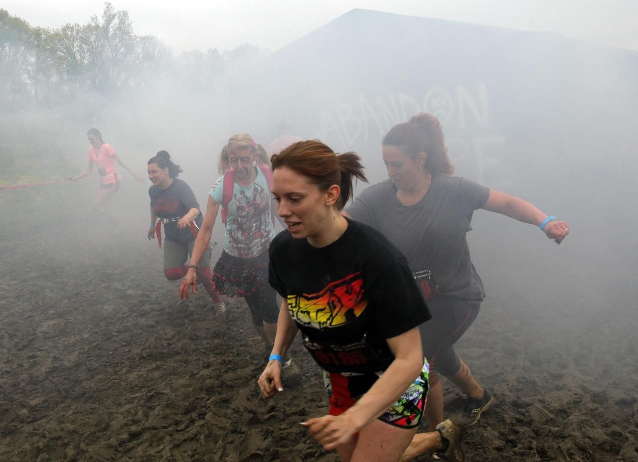 OBRAZEM: Prohlédněte fotografie z bizardního závodu zombies