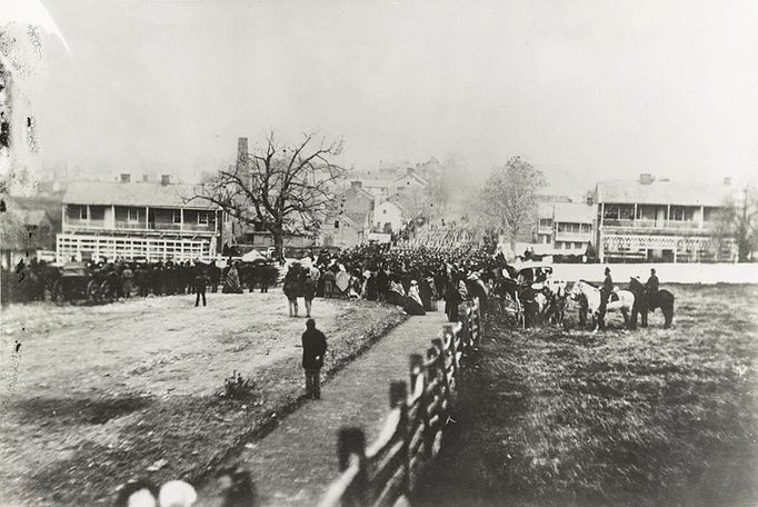 Archivní fotografie pojící se k bitvě u Gettysburgu, která patřila k zásadním momentům americké občanské války Severu proti Jihu v 60. letech 19. století.