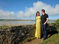 David a Samantha Cameronovi v Cornwallu.