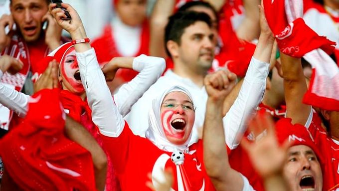 Turkové jsou známí jako horkokrevní fanoušci