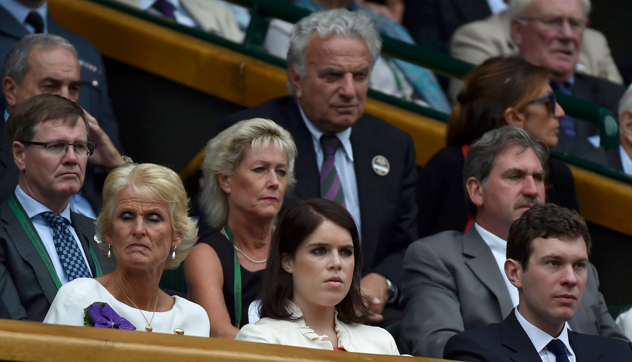 Wimbledon 2014, finále: princezna Evžínie z Yorku (první řada uprostřed)