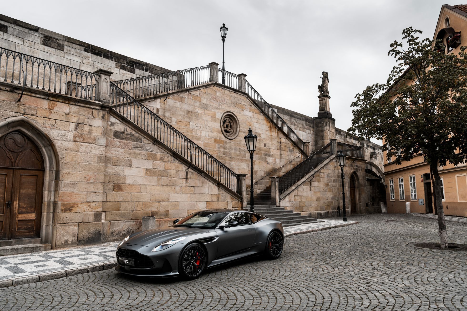 Aston Martin přichází do Česka