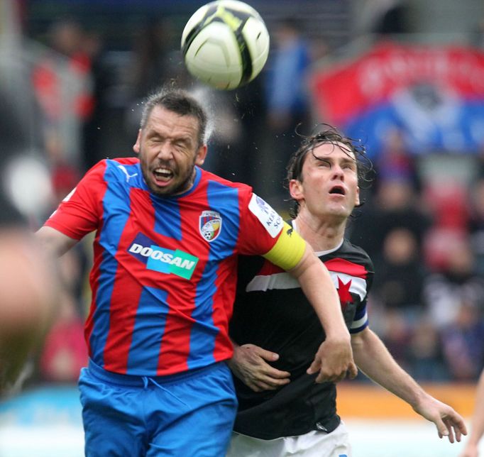 Fotbal, Gambrinus liga, Plzeň - Slavia Praha: Pavel Horváth - Karol Kisel