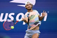 Amerika bystří. Macháč plní českému kamarádovi sen a ničí deblové hvězdy US Open