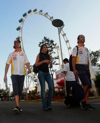Dvojka Renaultu Grosjean
