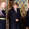 Vyjímání korunovačních klenotů ve Svatováclavské kapli