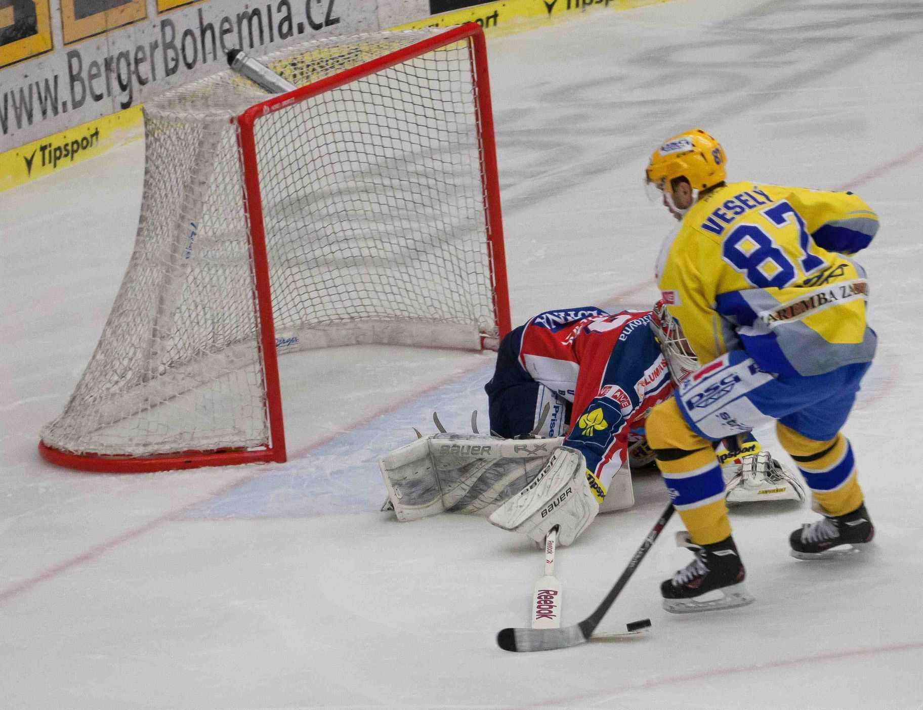 Tipsport extraliga: PSG Zlín - ČSOB Pojišťovna Pardubice (Ondřej Veselý, Dušan Salfický)