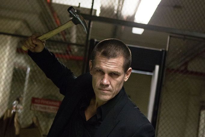 Oldboy (Josh Brolin).