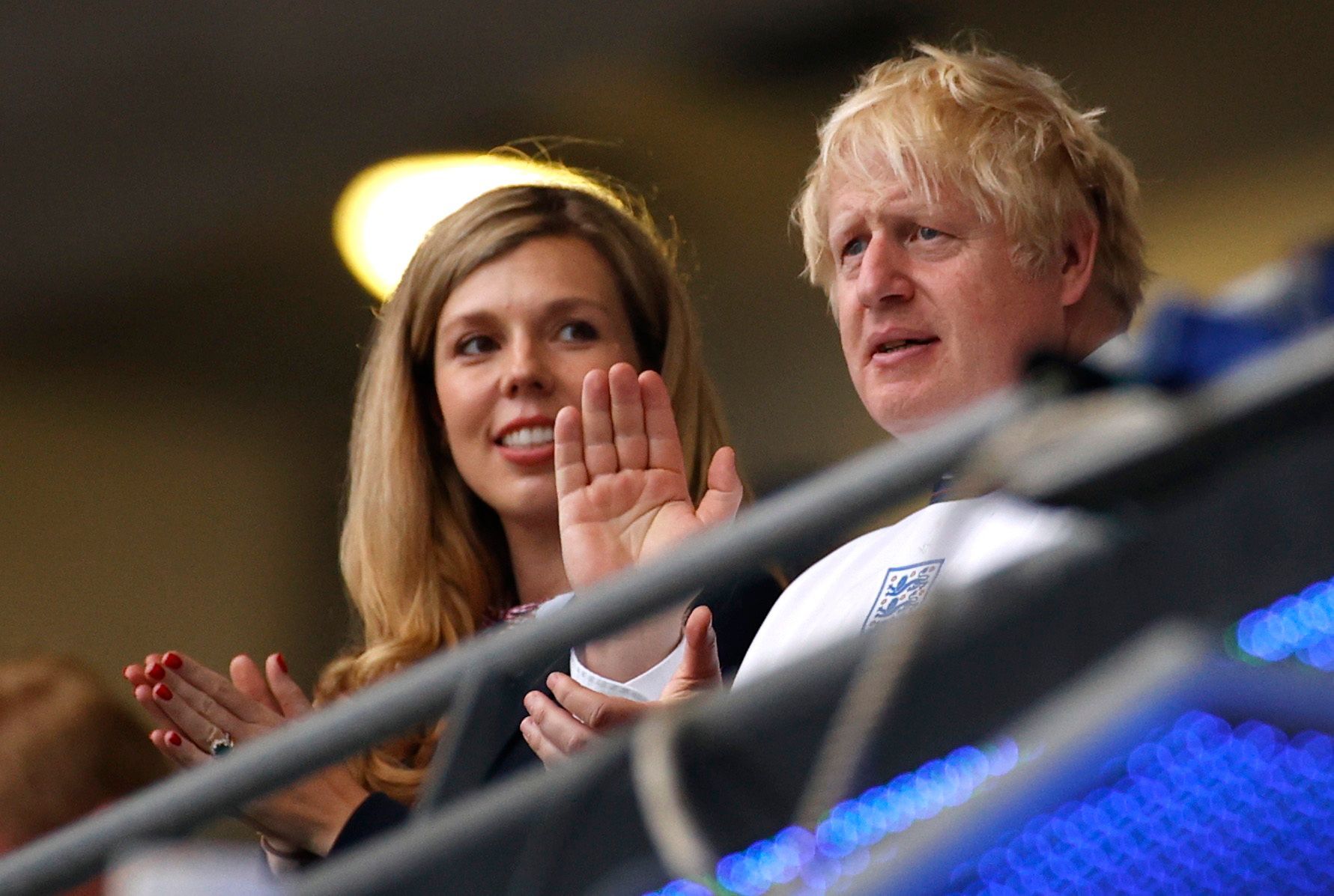 Britský premiér Boris Johnson s manželkou Carrie v hledišti finále ME 2020 Itálie - Anglie