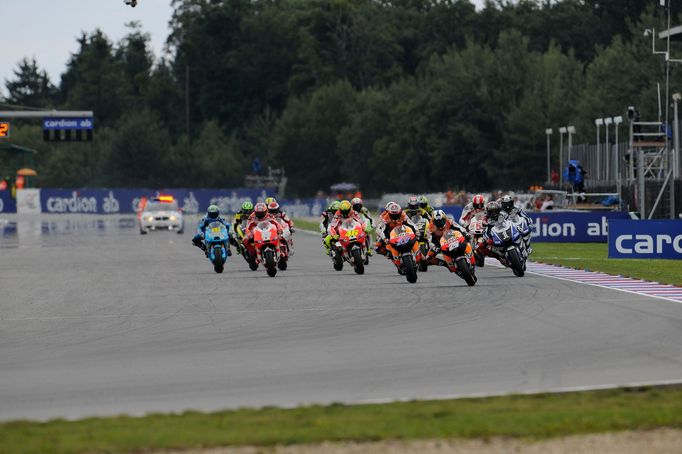 Motocykloví jezdci na GP České republiky v Brně 2011.