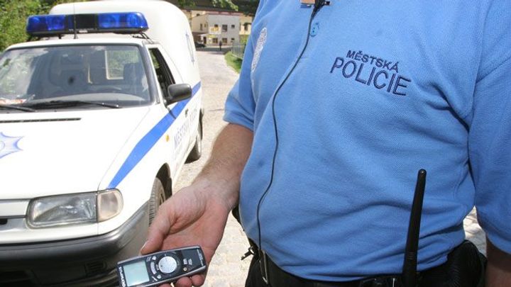 Strážník rozesílal dětskou pornografii. Policie ho obvinila kvůli 200 fotkám a videu; Zdroj foto: Ludvík Hradilek