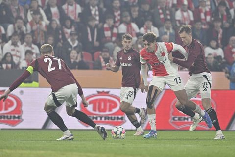 Slavia - Sparta 2:1. Dvě červené karty v závěru už výsledek nemění, domácí vítězí