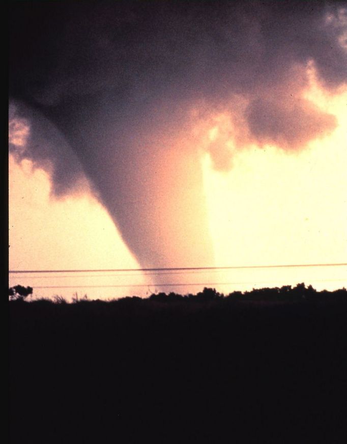 The first tornado captured by the NSSL doppler radar and NSSL chase personnel. The tornado has reached the mature stage of formation. Union City, Oklahoma. May 24, 1973. Credit: NOAA Photo Library, NOAA Central Library; OAR/ERL/National Severe Storms Laboratory (NSSL).