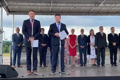 SPD zahájila kampaň. Chystá volební kamion "espéďák" i petici za zachování koruny