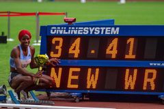 Ostrava tleskala světovému rekordu. Bahamská hvězda zaběhla nejlepší čas na 300 metrů