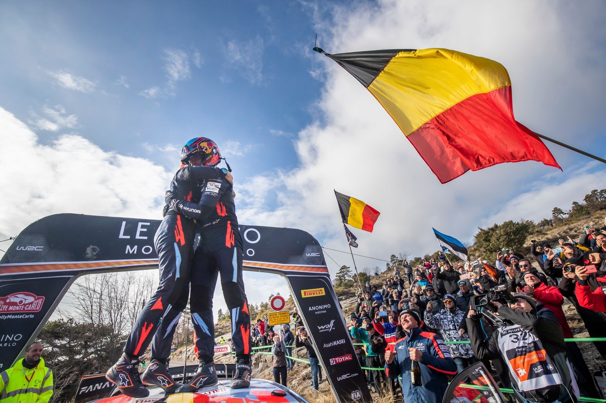 Thierry Neuville z týmu Hyundai slaví vítězství v Rallye Monte Carlo 2020