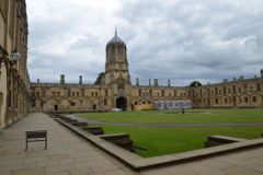 Francouzi jednají s Oxfordem. Kvůli Brexitu by mohl otevřít první univerzitní kampus v zahraničí