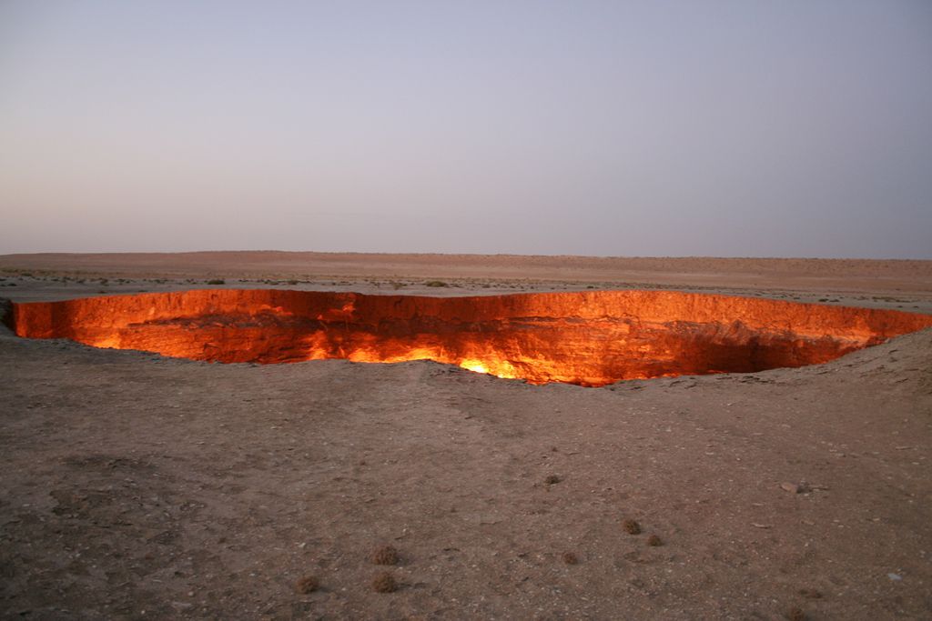 Fotogalerie: Brána do pekel v turkmenském podání
