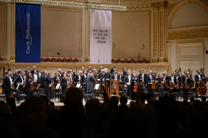 Snímek z úterního vystoupení České filharmonie v newyorské Carnegie Hall.
