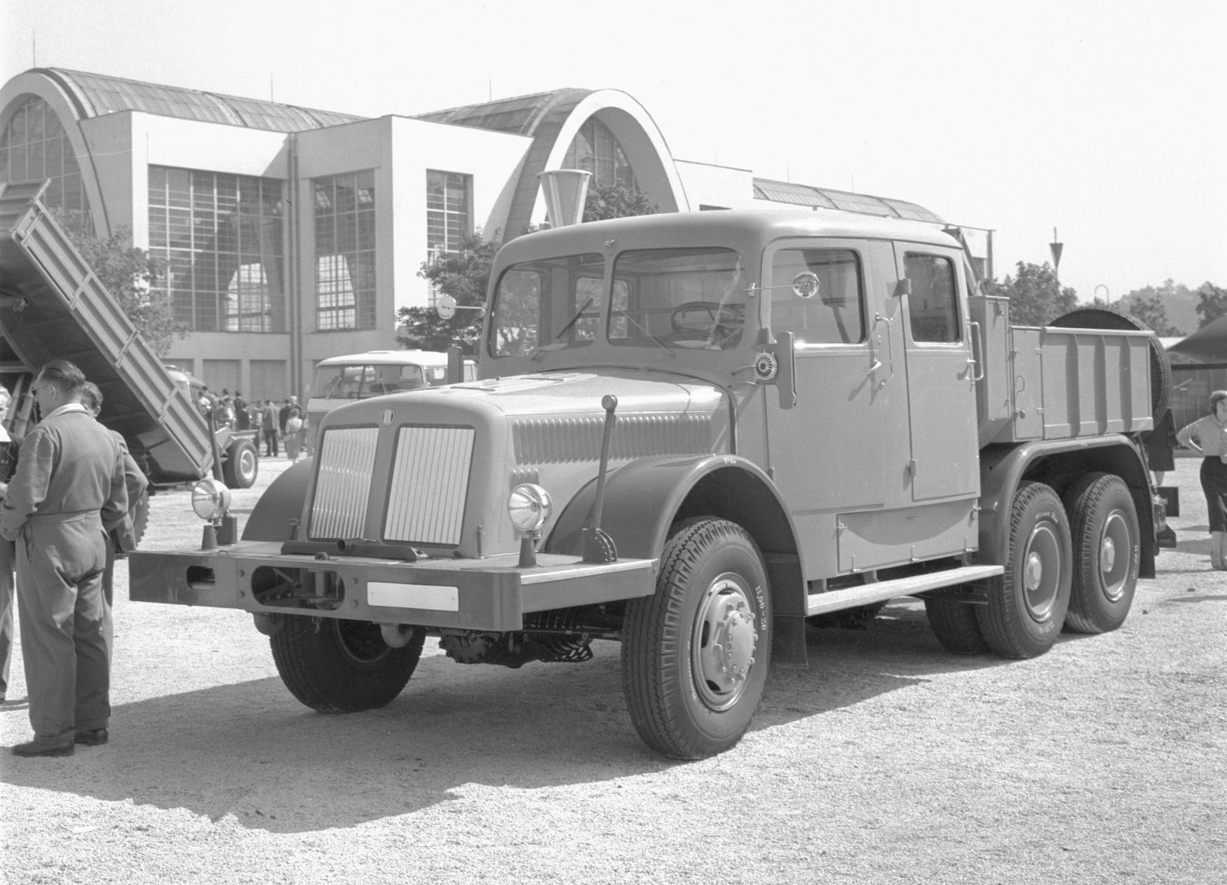 Tatra 141