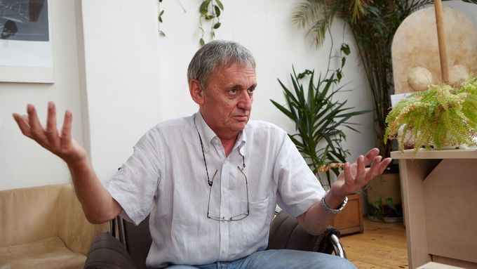 Jan Dušek byl významným divadelním scénografem. Letos v listopadu získal Cenu Thálie za mimořádný přínos divadlu.