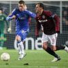 Fotbal, Evropská liga Sparta - Chelsea: Marek Matějovský - Fernando Torres (vlevo)