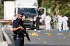 Policie ve Francii zadržela osm lidí, které podezírá z napojení na teroristický útok v Nice