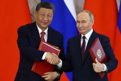 Mír na Ukrajině? Jedině po odstranění prvotních příčin, shodli se Putin a Si