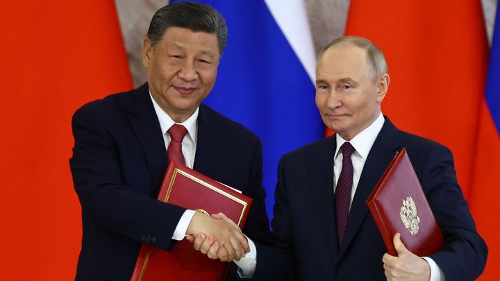 Mír na Ukrajině? Jedině po odstranění prvotních příčin, shodli se Putin a Si; Zdroj foto: ČTK