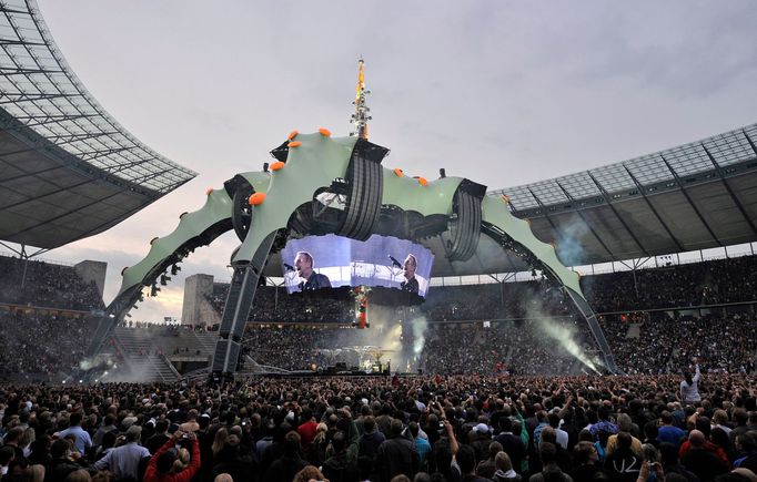 U2 při své 360° Tour.